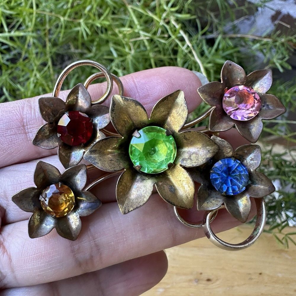 VTG 1940s Brooch Pin 2.25 Inch Flower Glass Crystal Multicolor Gold Gilt‎